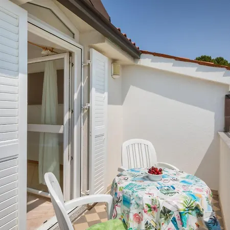 Seaside 191 By Guide Lägenhet Pula